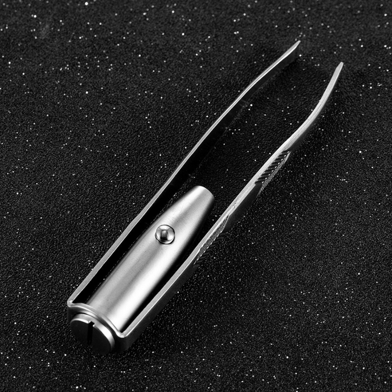 Pince à épiler les sourcils lumineuse et compacte