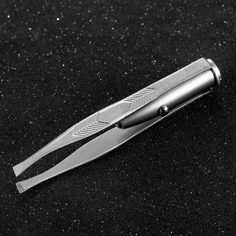 Pince à épiler compacte avec lumière LED